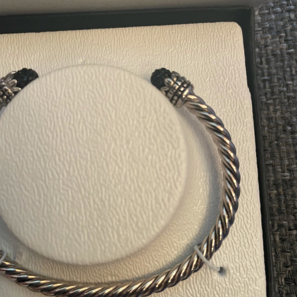 Sunstone Bangle - Picture 2 of 3